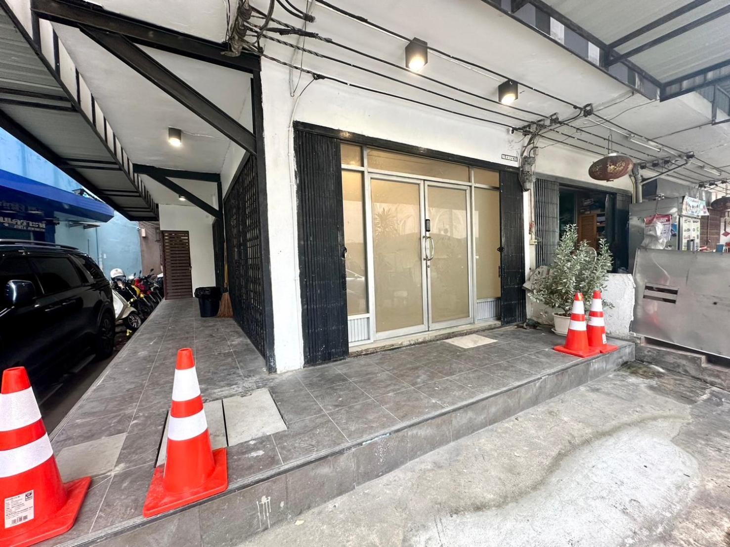 The White Den Chatuchak Bangkok Exterior foto