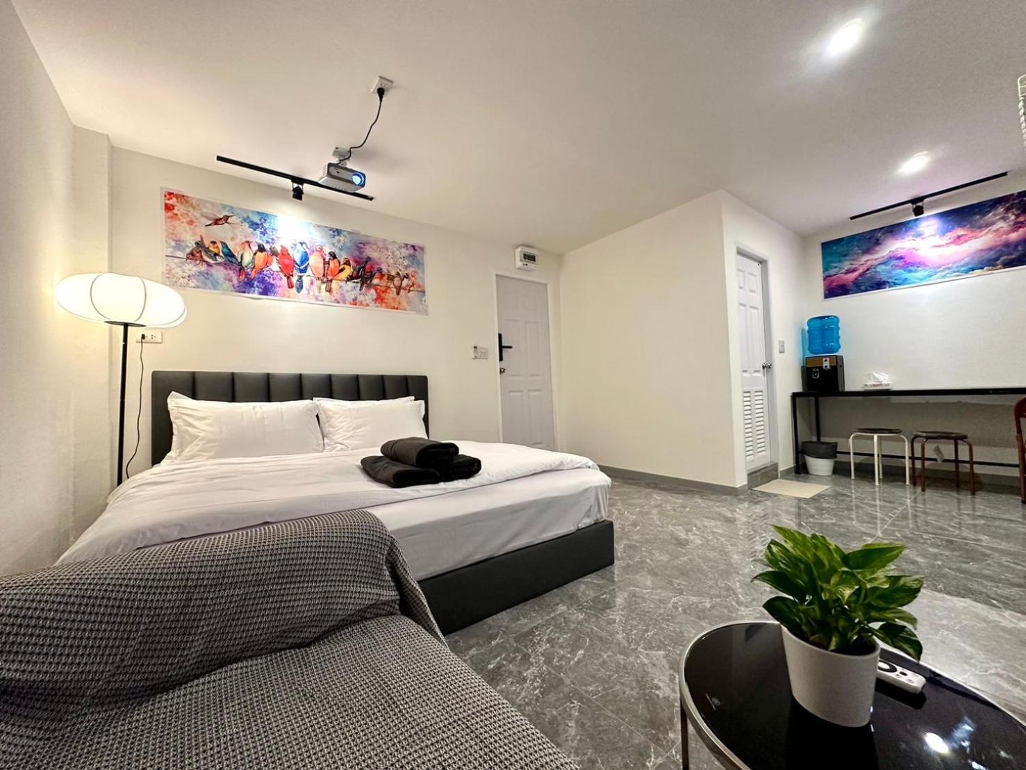 The White Den Chatuchak Bangkok Zimmer foto